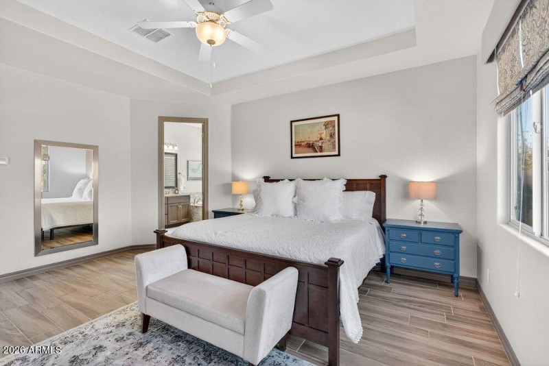 037_37-web-or-mls-60-_e_nighthawk_wa_451