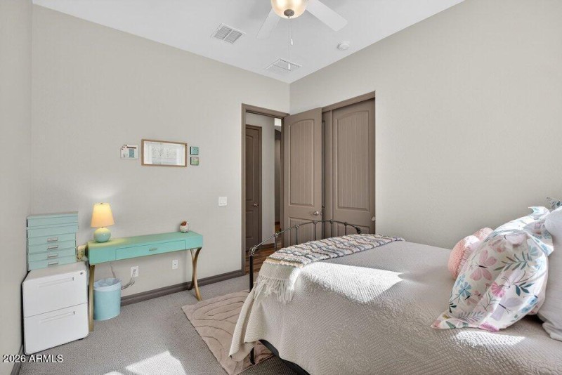 043_46-web-or-mls-51-_e_nighthawk_wa_269