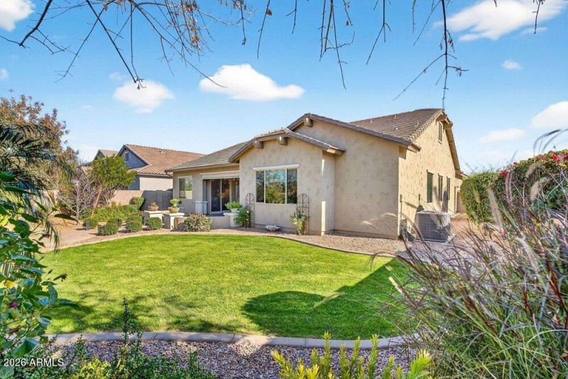 054_63-web-or-mls-87-_e_nighthawk_wa_793