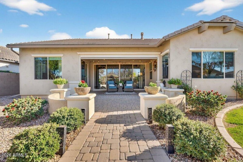 058_67-web-or-mls-92-_e_nighthawk_wa_87