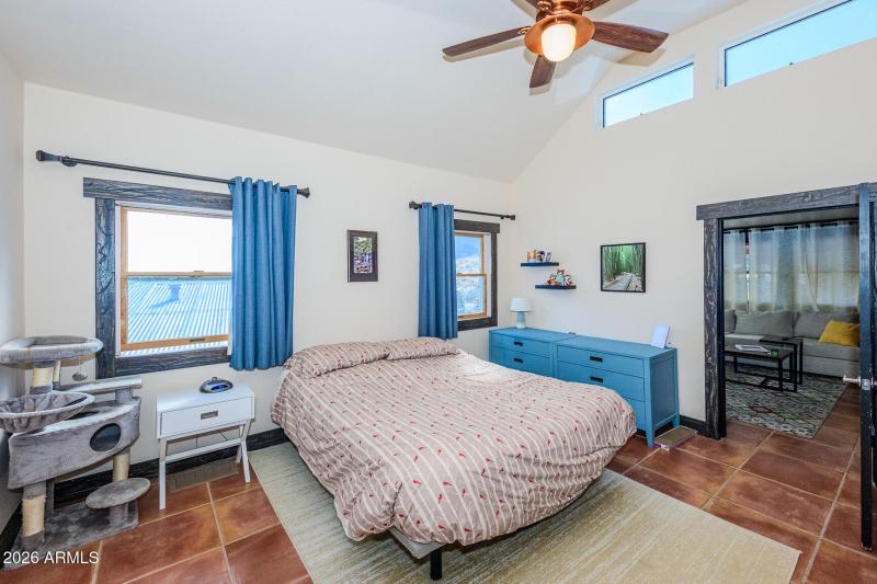 023 - 17 Laundry Hill