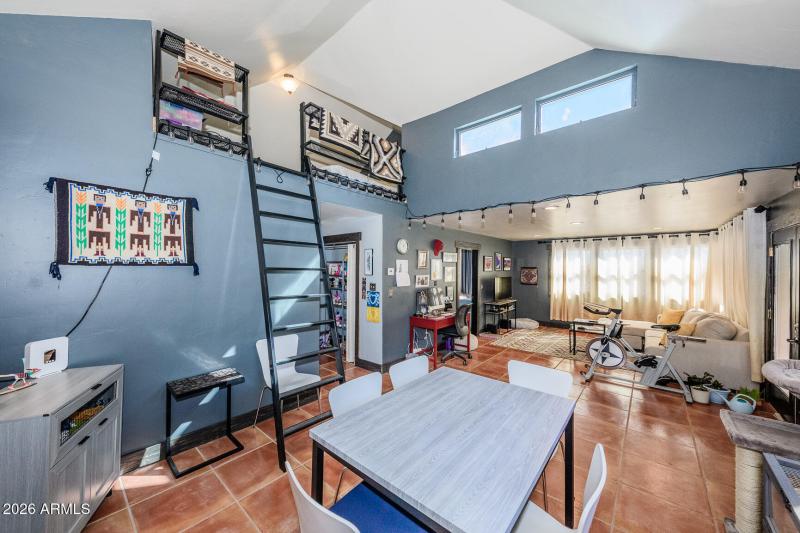 031 - 17 Laundry Hill