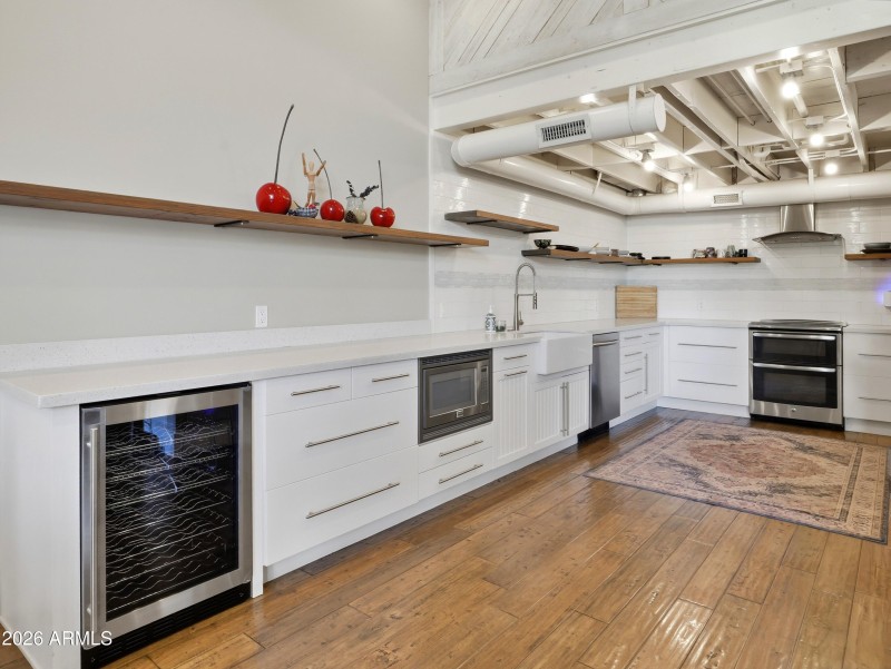 tons of counter space