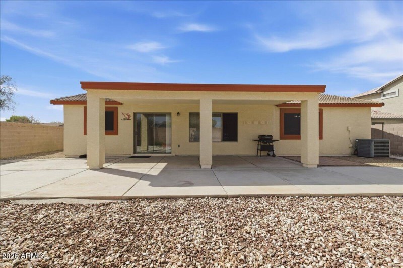 06-1877_S_157th_Dr_6