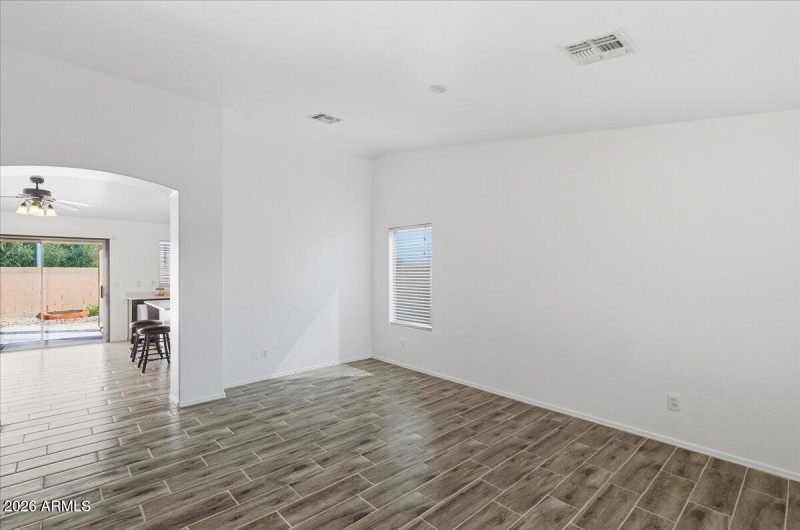 14-1877_S_157th_Dr_13