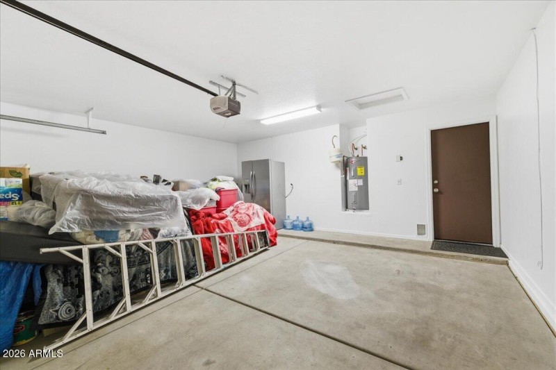 26-1877_S_157th_Dr_24