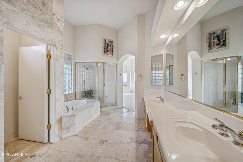 Master Bathroom!