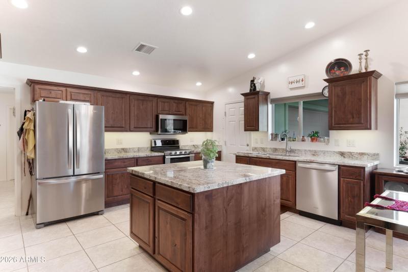 100_Rain_Trail_Rd-12