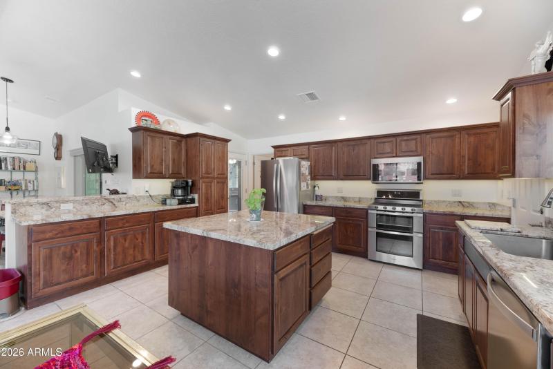 100_Rain_Trail_Rd-13