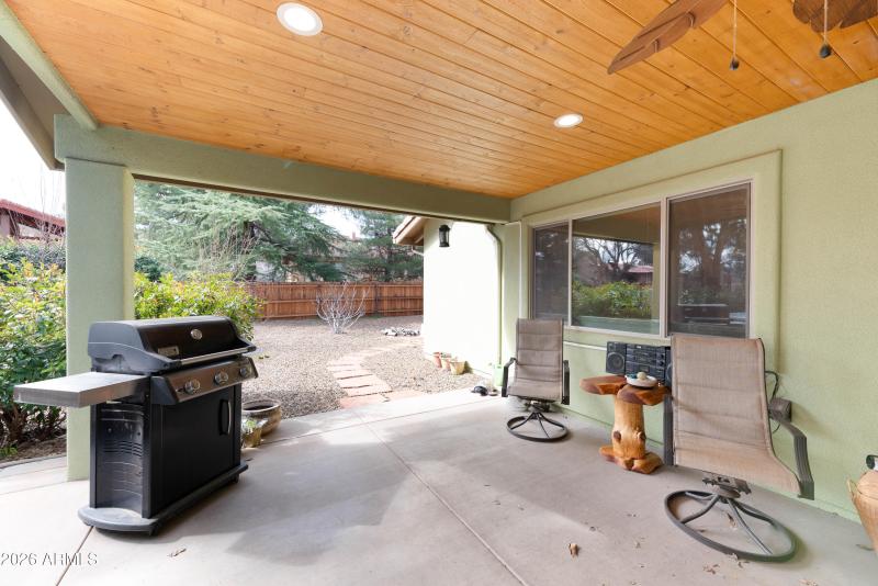 100_Rain_Trail_Rd-30