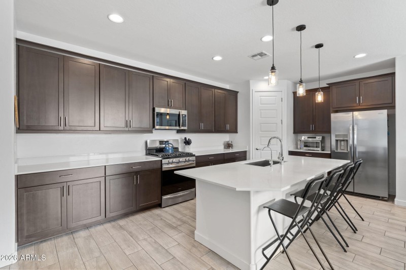 42" Extended Cabinets w Crown Molding