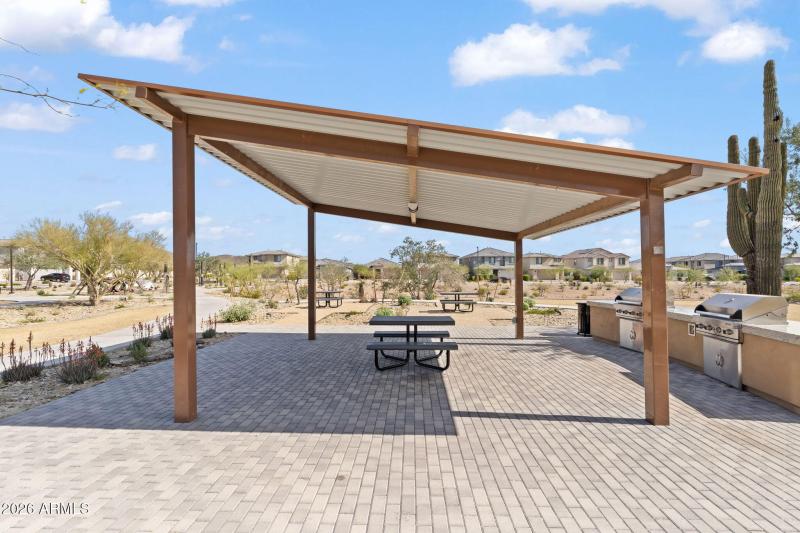 Ramada w Built-in BBQ's