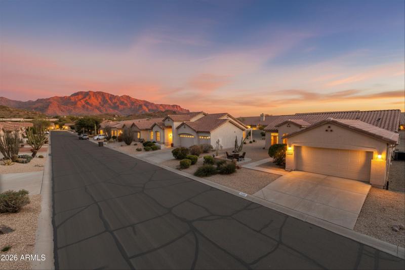 01-5555-S-Indigo-Drive-1