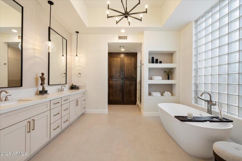 Spa-Inspired Bath Sanctuary