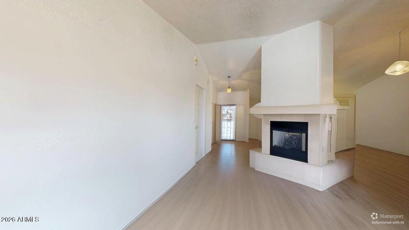 Fireplace DEFURNISHED