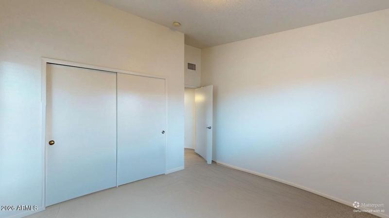 Third bedroom DEFURNISHED