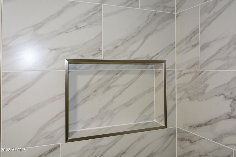 Features Guest Bath Niche