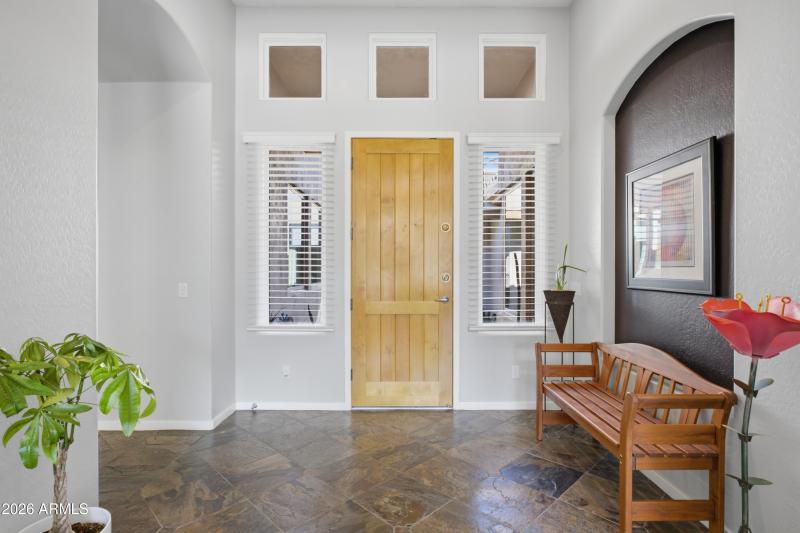 Foyer 14523 E Charter Oak Dr