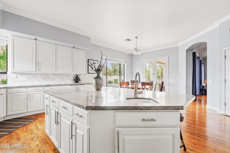 Huge Island with Vegetable Sink