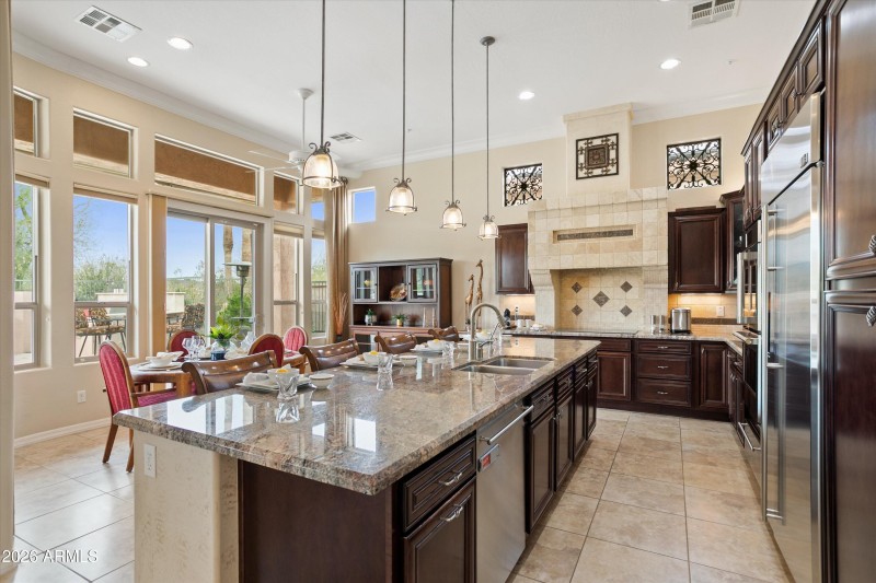 SO MUCH SPACE TO WORK IN