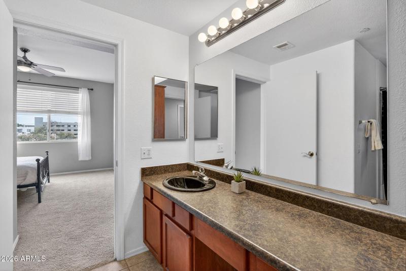 34-web-or-mls-40N 7th St 332