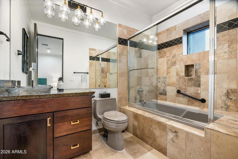 027_3rd Bedroom Ensuite Bathroom