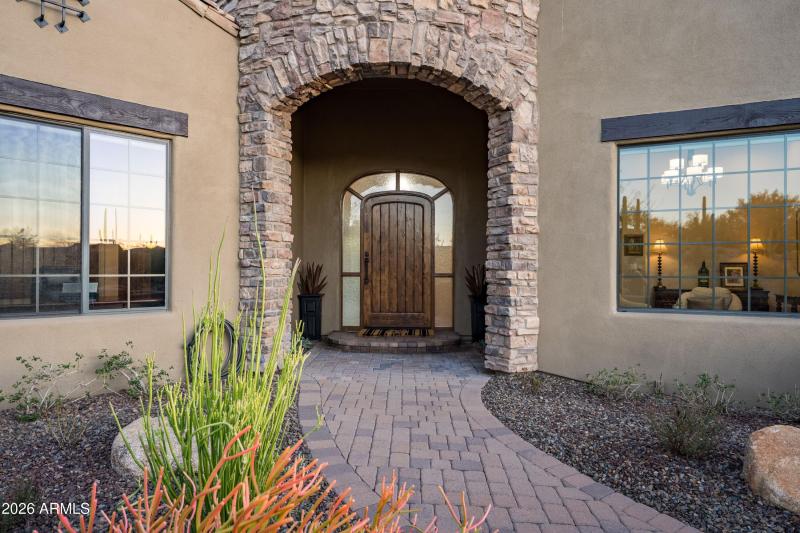 003_Prominent Entrance