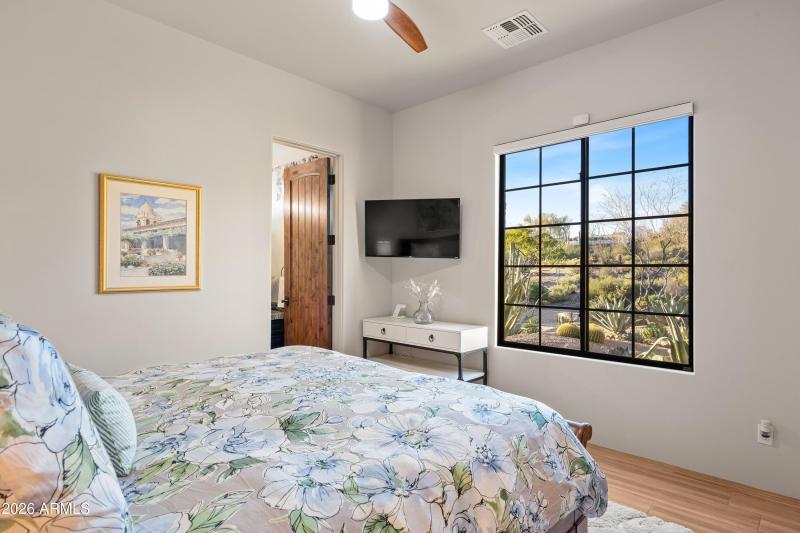 018_Guest Ensuite 1 Views