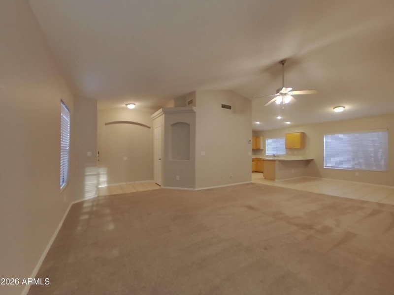 2_pc_zr6KBX3AMz_T0AATWyBTb_layout_1