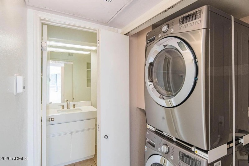 4b7e4a19b09757ffe9a2f5dfe3a76e73-uncropp