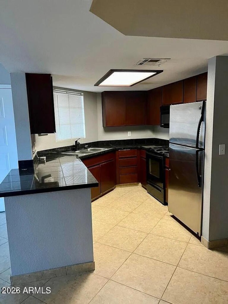 7c2833392ec8a4a6c35314e917e6e40f-uncropp