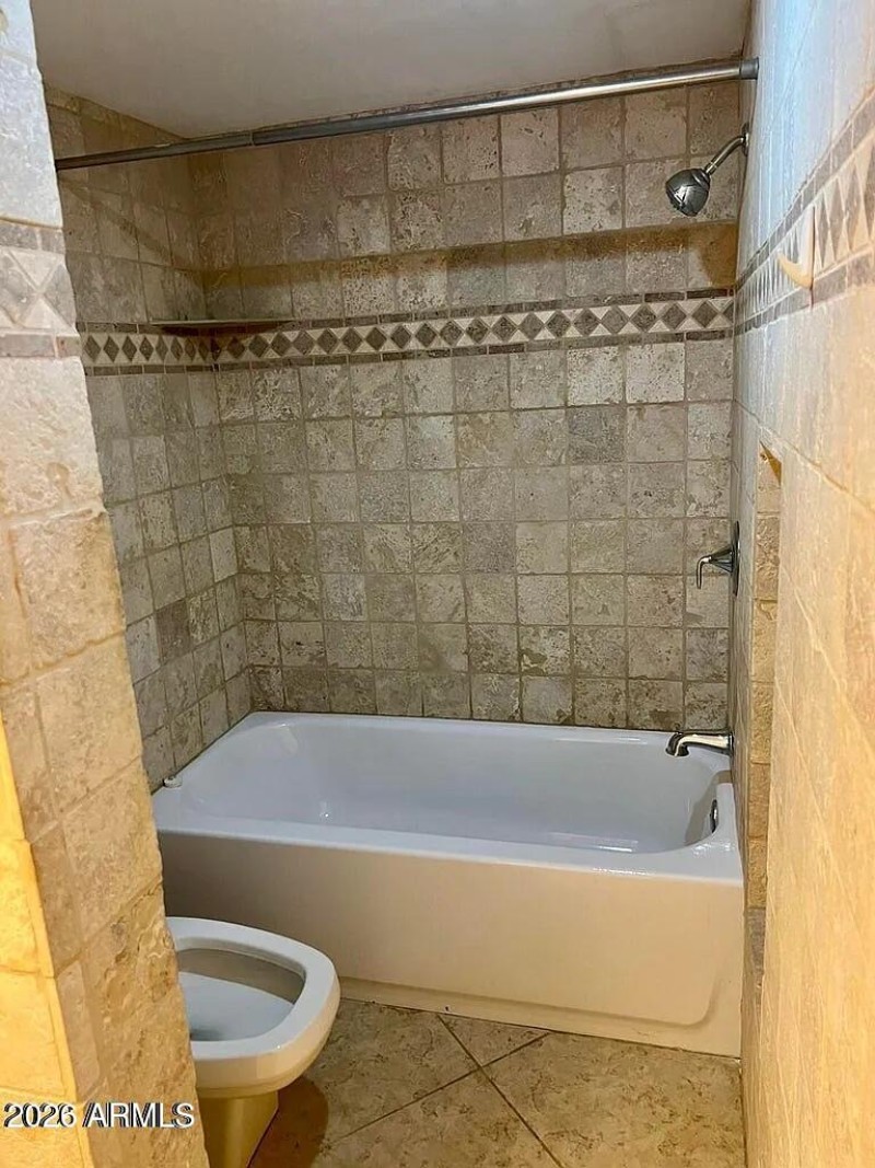 f63e8a39a1954c9ce96ddcf502e013f8-uncropp