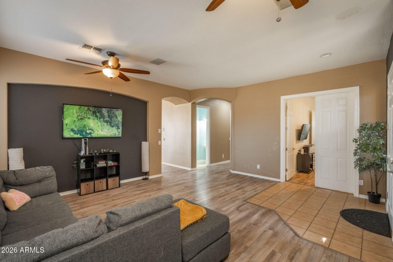 25-web-or-mls-7750-e-welsh-mountain-dr