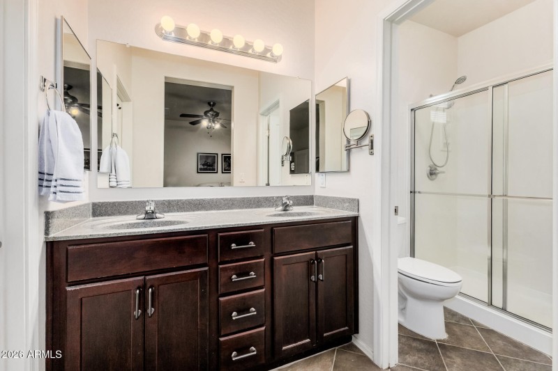16 Master Bathroom
