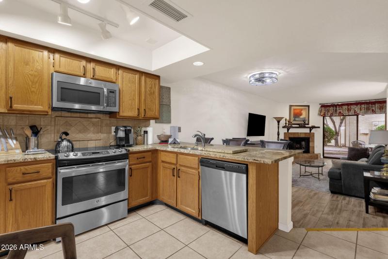 12-web-or-mls-8651-e-royal-palm-rd-127