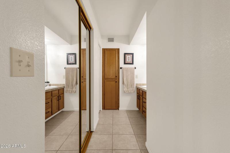 24-web-or-mls-8651-e-royal-palm-rd-127