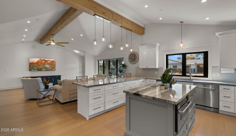 15-web-or-mls-Great Room7