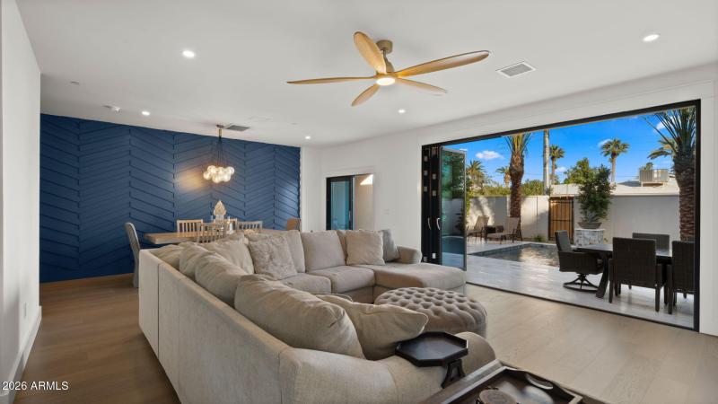 23-web-or-mls-Living Space3