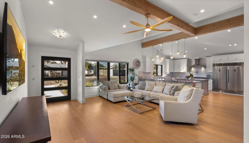 8-web-or-mls-Great Room8 2