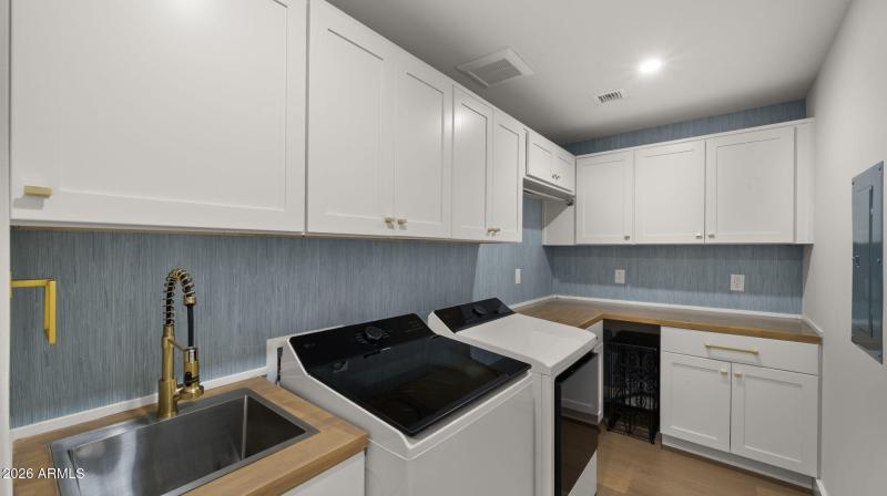 42-web-or-mls-Laundry Room