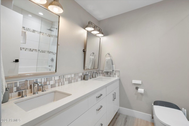 Bathroom w Tub Shower Combo