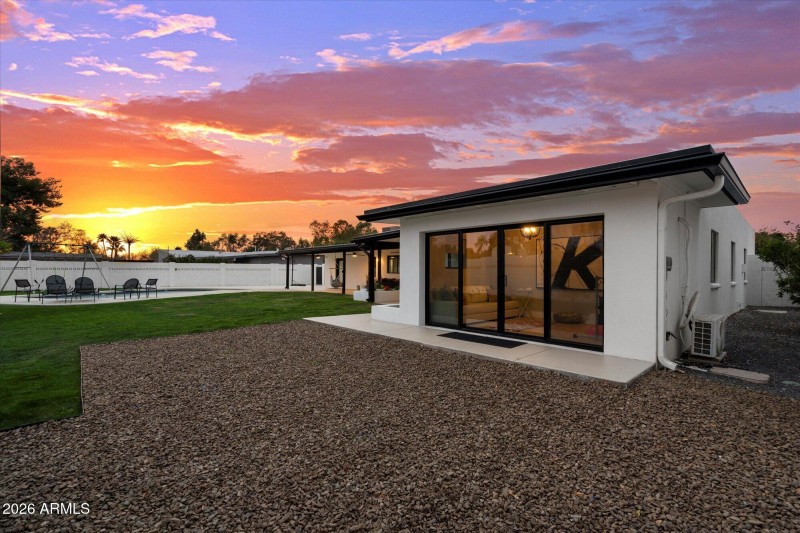 Bonus Room w Bkyd Access