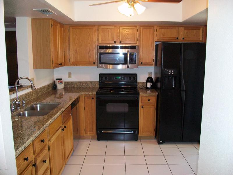 100_0486 112 kitchen 2