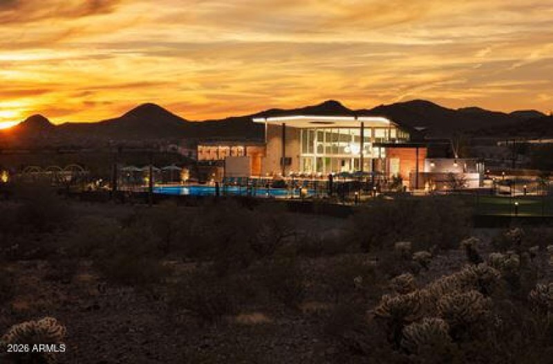 wqYX_mysticclubhouse_msp3504new_1