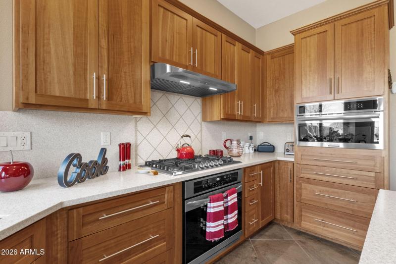 18-web-or-mls-4436-e-strawberry-dr