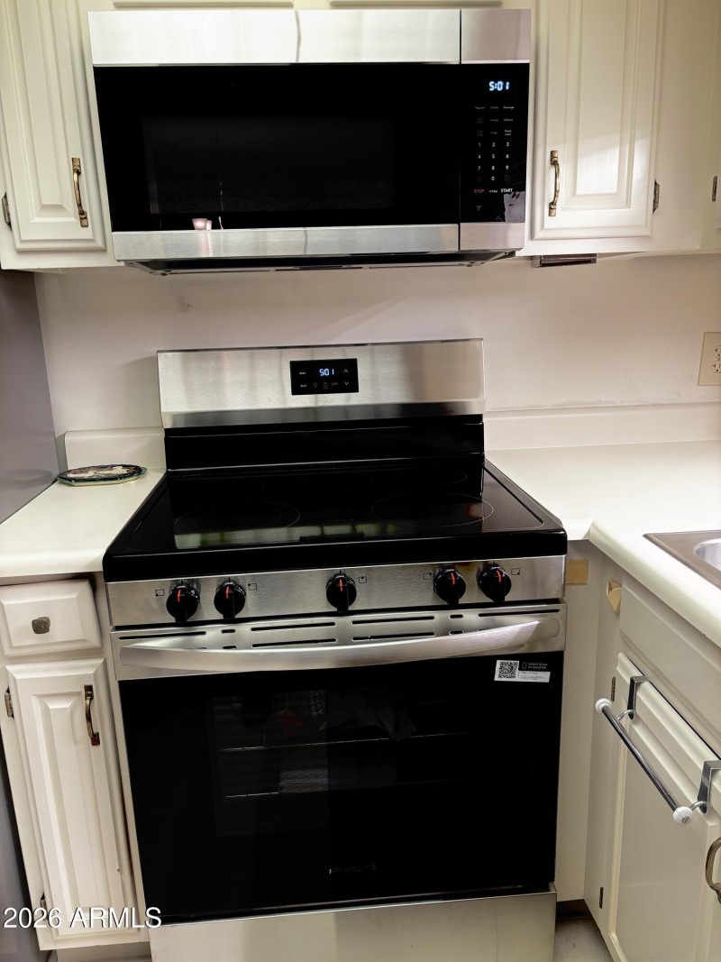 New stove and microwave