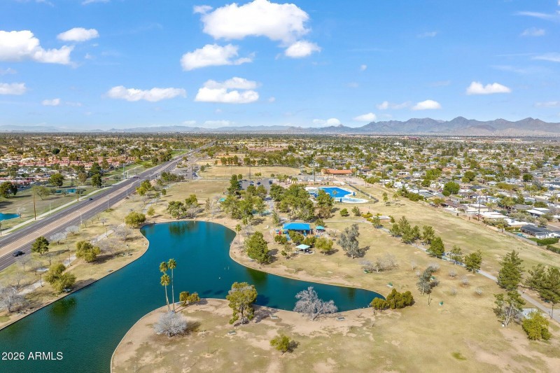 Walking Distance Chaparral Park