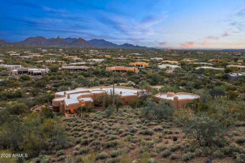 107-web-or-mls-8300-e-dixileta-dr-unit-2