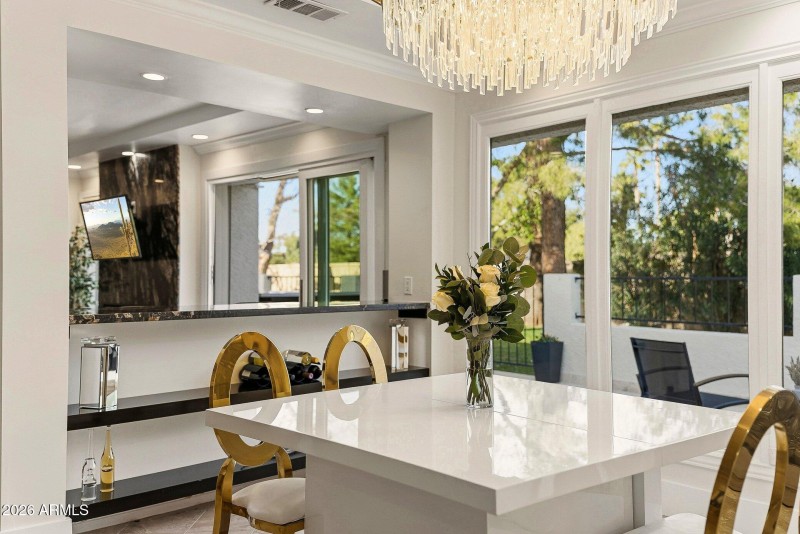 031_8935_n_82nd-31_237