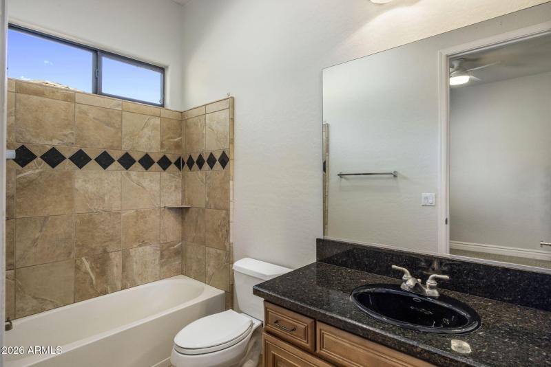 28-web-or-mls-D46A9774